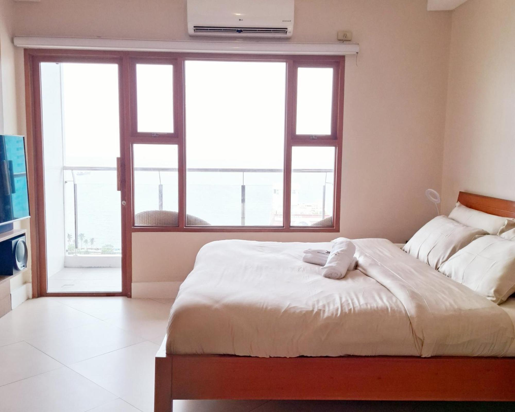 Manila Bayview Rental Exteriör bild