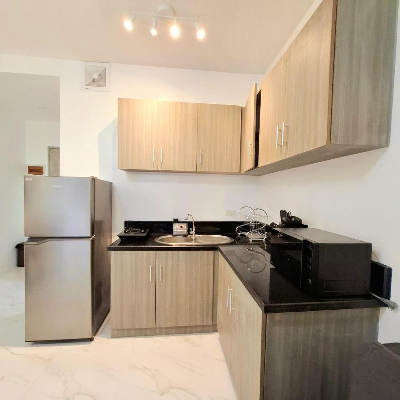 Manila Bayview Rental Exteriör bild