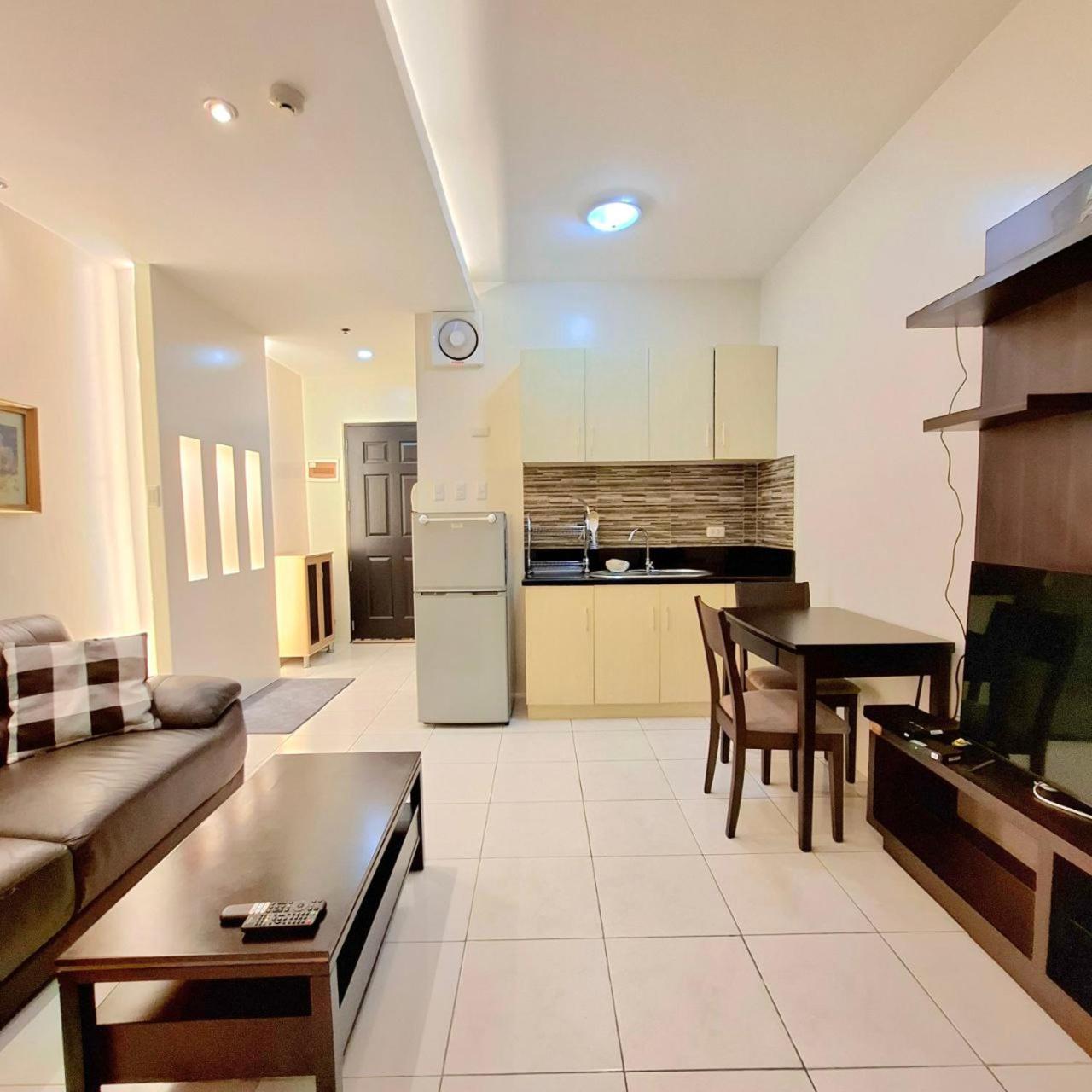 Manila Bayview Rental Exteriör bild